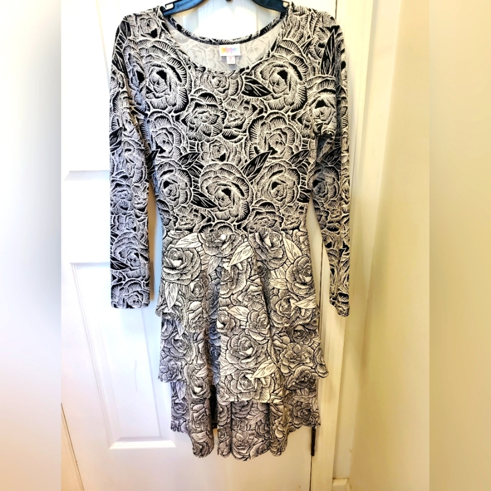 Womens medium Lularoe Georgia dress
